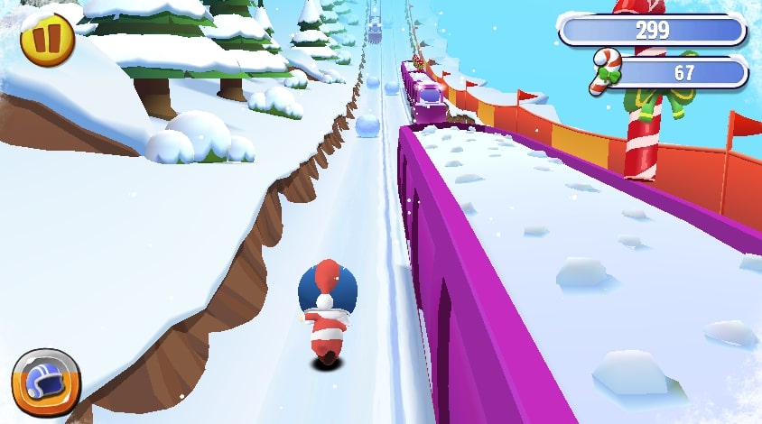 Players can utilize the helmet to avoid collisions with obstacles in the Santa Run game at Slopeio.org